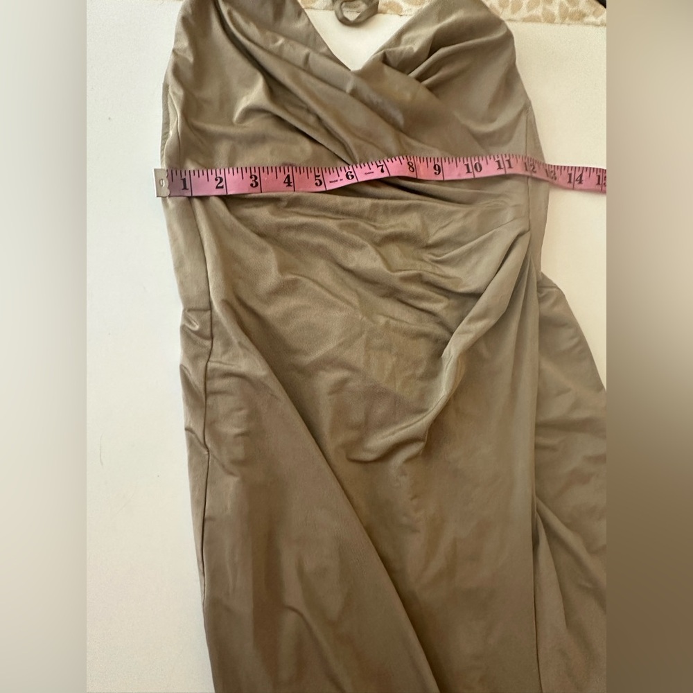 ABYSS BY ABBY Goldish/Champagne Built In Under Layer HiSlit Halter Neck Dress XS - Picture 12 of 16